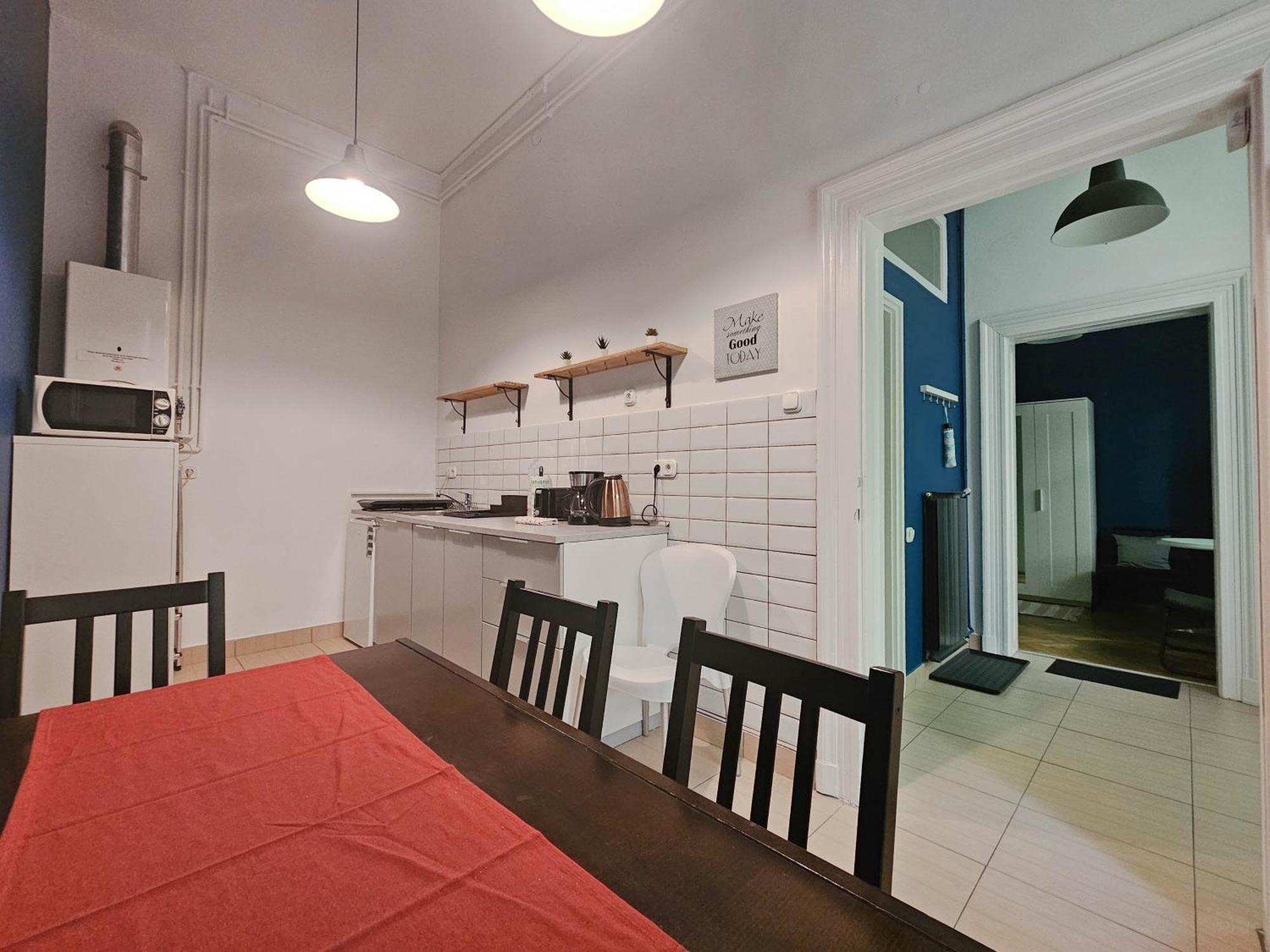 Purezen In The City For 2 Apartment Budapest Room photo