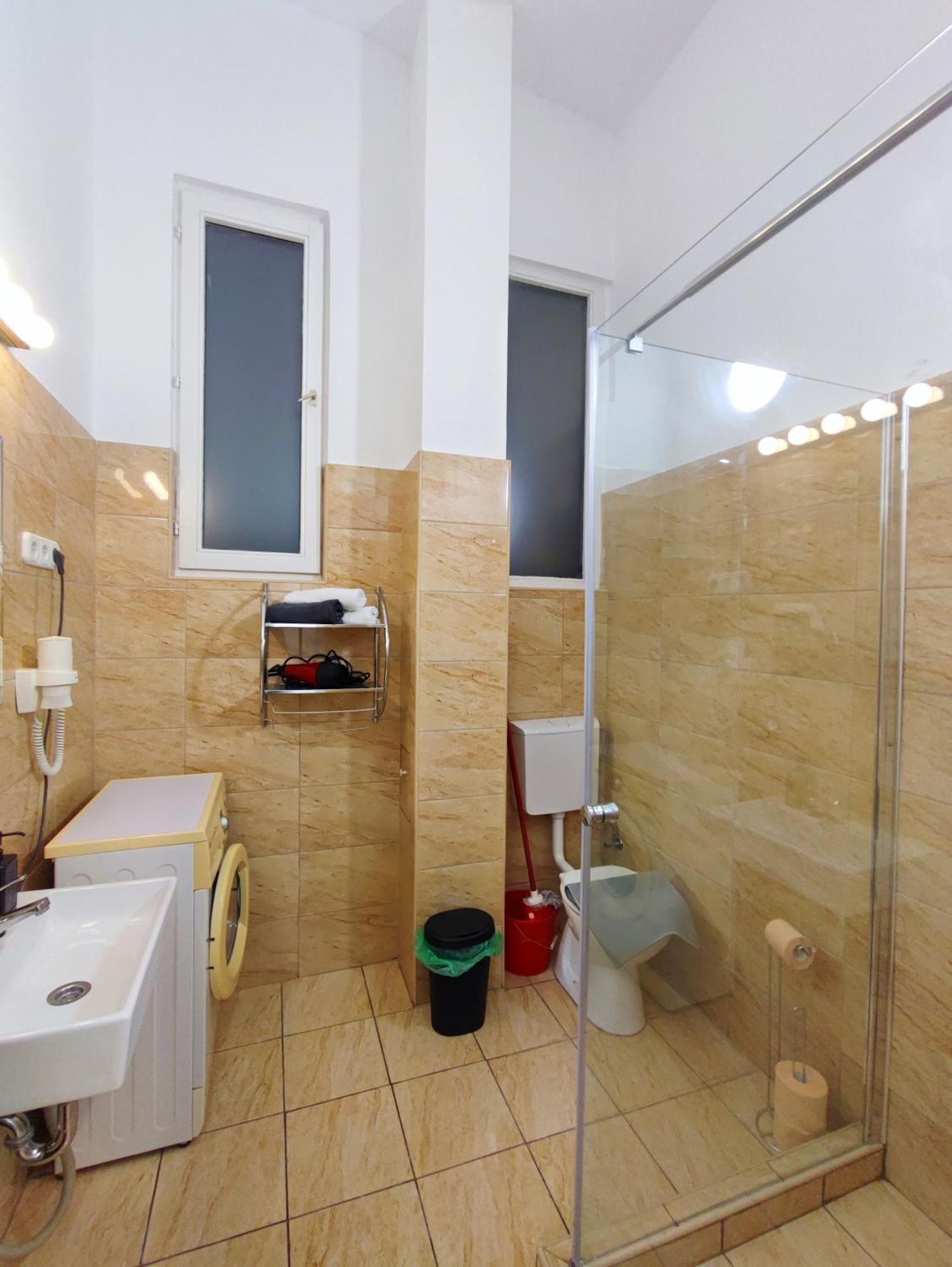 Purezen In The City For 2 Apartment Budapest Room photo